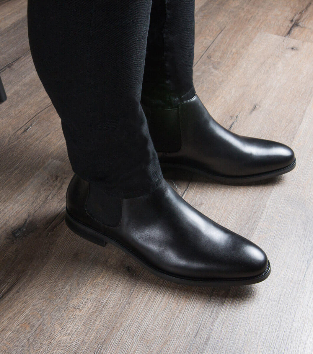 Florsheim Ceduna Plain Toe Chelsea Boot - Black