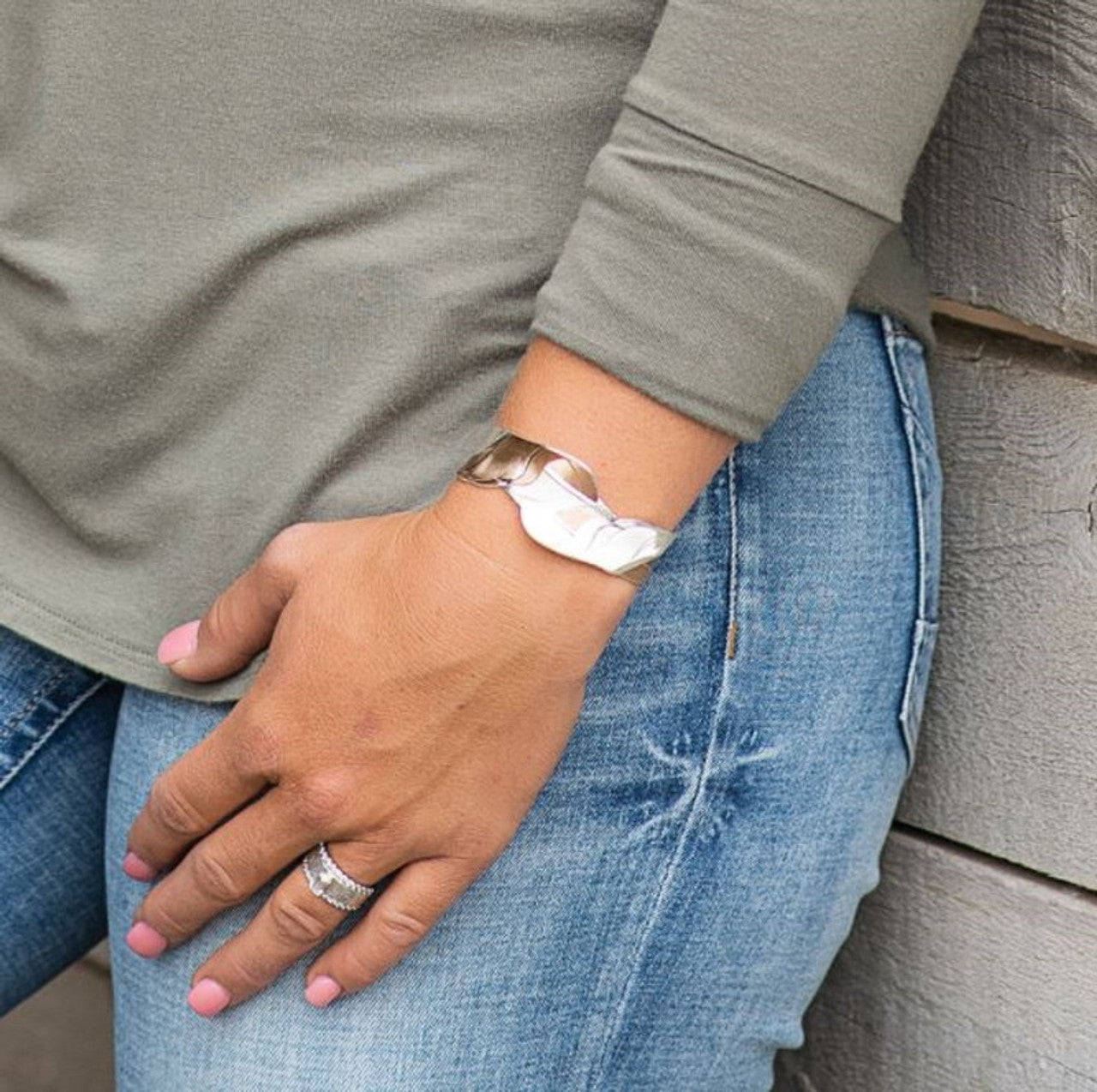 MONTANA SILVERSMITHS Twisted Rose Feather Cuff Bracelet