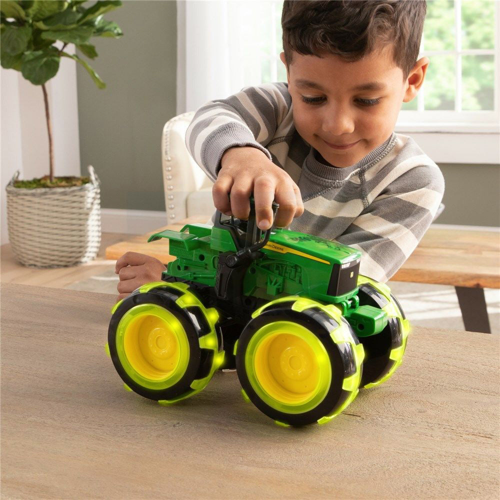 JOHN DEERE MONSTER TREADS LIGHTNING WHEELS 4WD TRACTOR