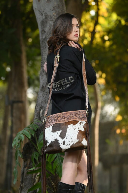 The Design Edge Tooled Leather Medium Sling Cowhide Bag – Pasto (AB13)