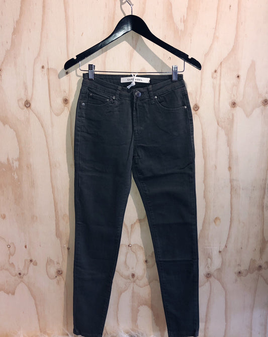 CAROUSEL ESSENTIALS WASHED JEAN - BLACK DENIM